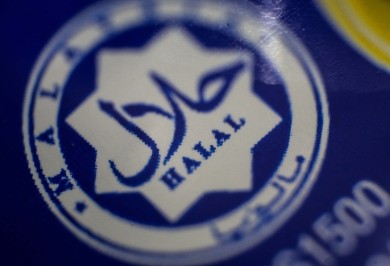 Sarawak prohibits restaurants without halal cert from using Ramadan-linked terms