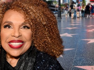 Roberta Flack Selected for Walk of Fame in 1999, Never Set Date for Unveiling